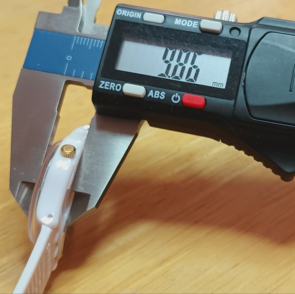 Swatch Guimauve (P148) Pink shiny case and dial gold tone 3 hand movement - Picture 6 of 12